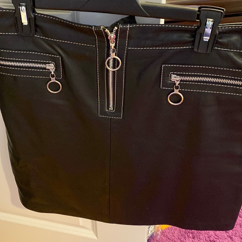 Michael Michael Kors black leather skirt mini